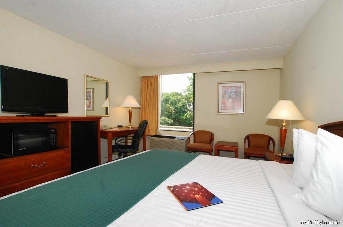 Best Western Plus Lower South End Charlotte Værelse billede